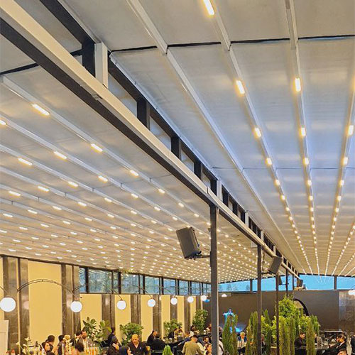 سقف پارچه ای جمع شو سفید برای کافه رستوران در طرقبه