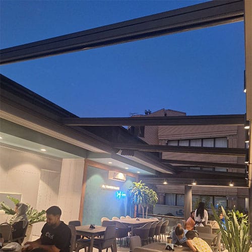 سقف پارچهای جمع شو ضدآب برای فضای باز کافی شاپ در مشهد