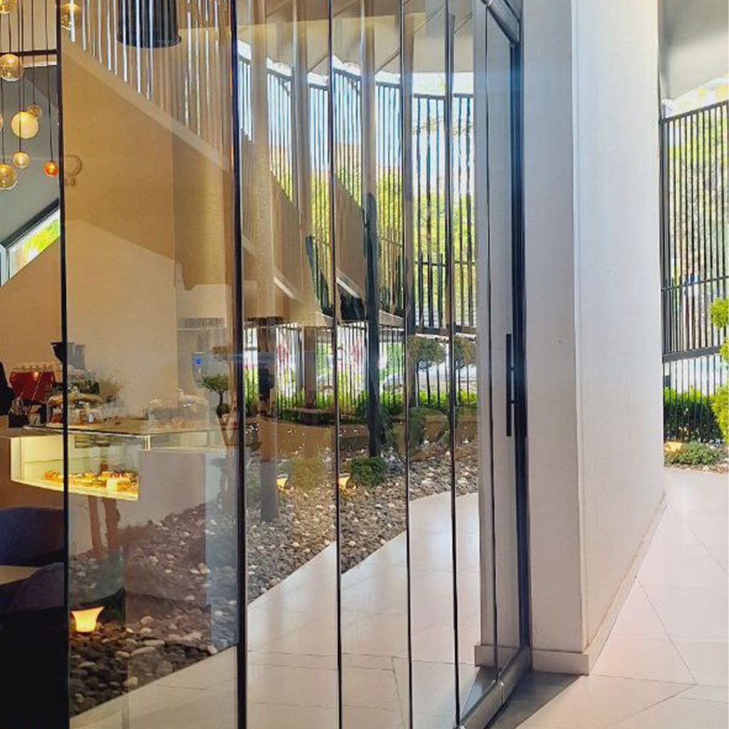 شیشه کشویی تاشو