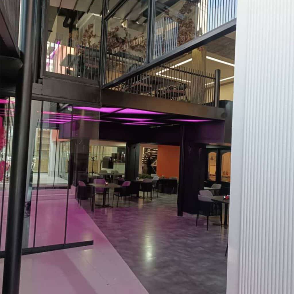 شیشه کشویی تاشو