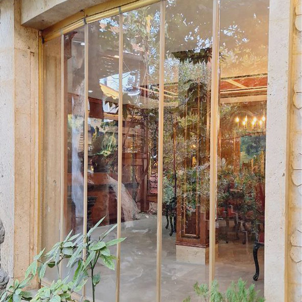 شیشه تاشو لولایی