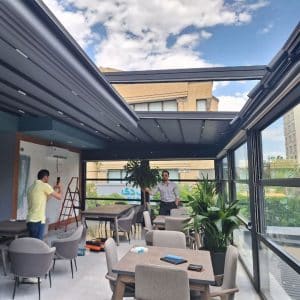 سقف پارچه ای و شیشه گیوتینی