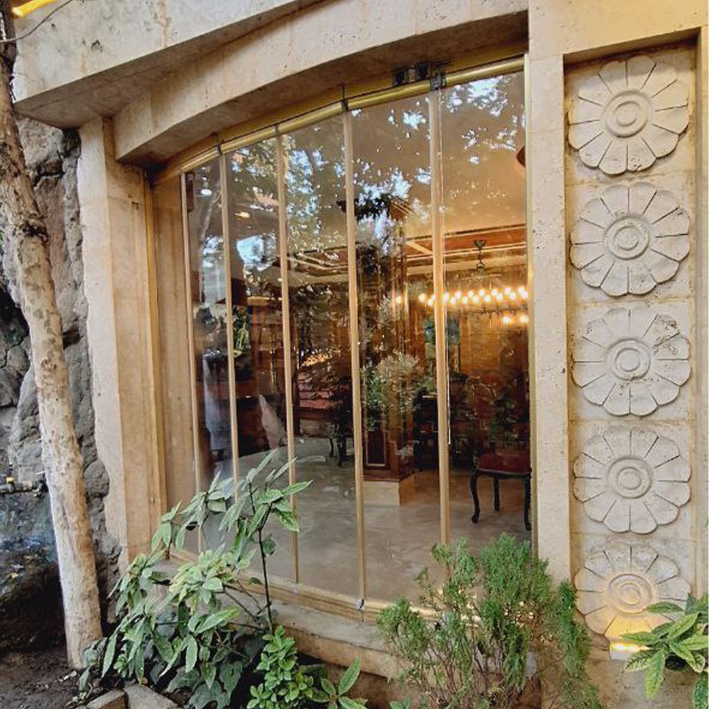 شیشه تاشو لولایی