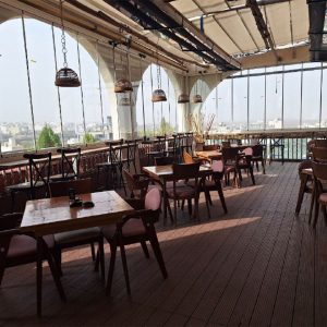 شیشه تاشو (جام بالکن)